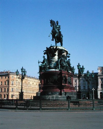 Monumento ecuestre al Zar Nicolás I de Piotr Klodt